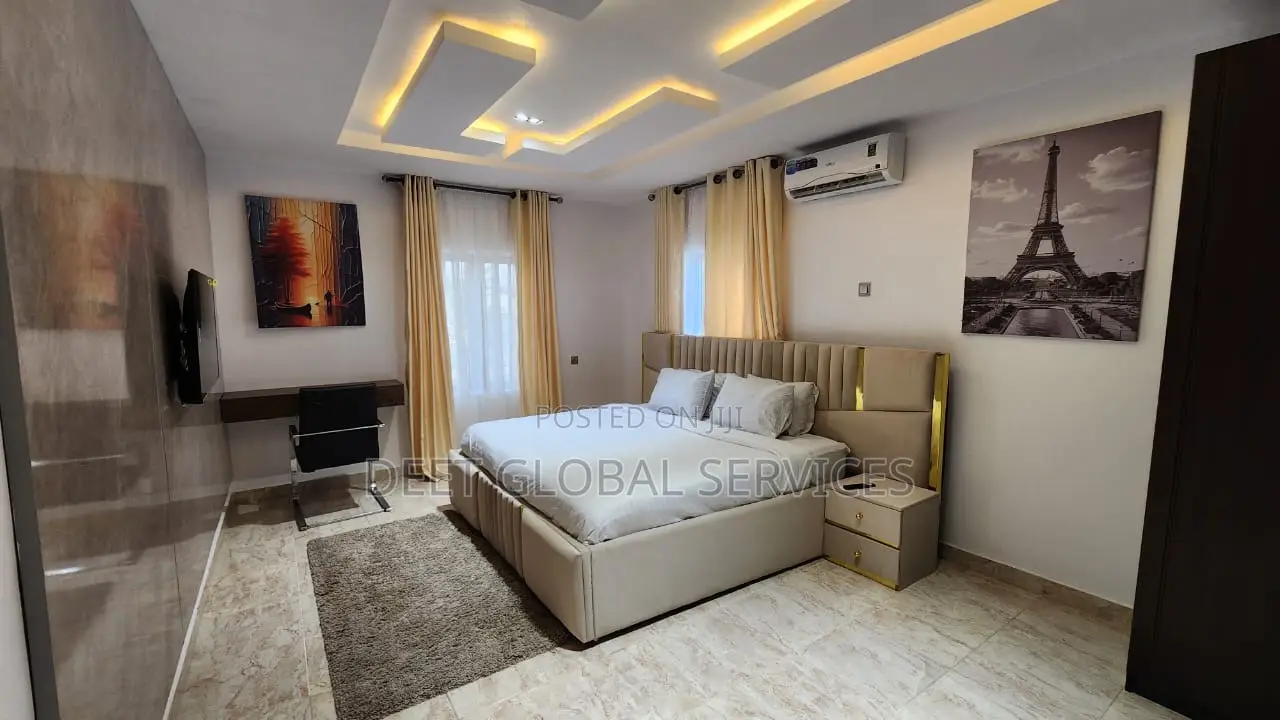 5bedroom Apartment Agungi in Agungi