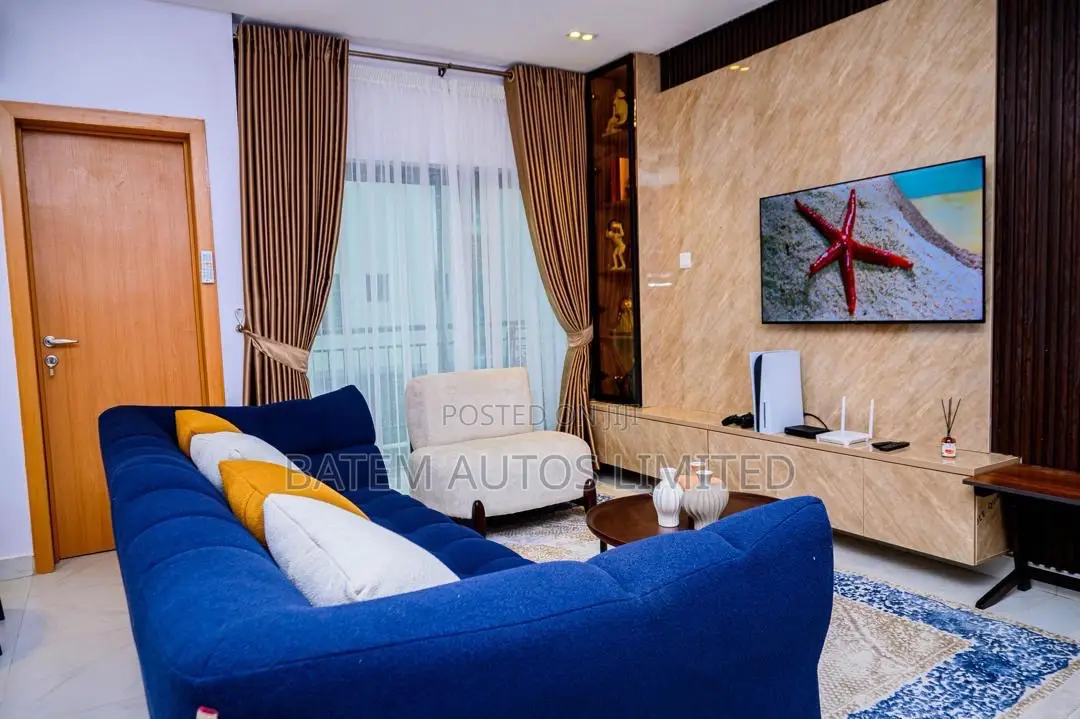 Luxury 2br in Ikeja | Pool, Gym, Ps5 | Near Airport Mall in Alausa