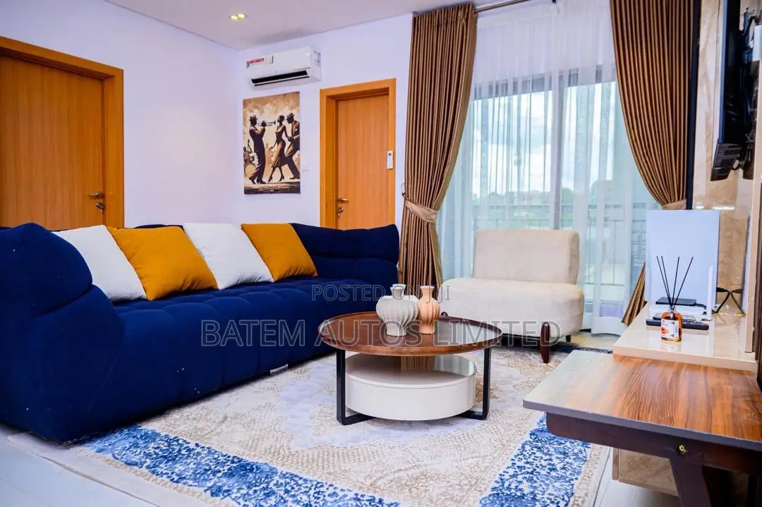 Luxury 2br in Ikeja | Pool, Gym, Ps5 | Near Airport Mall in Alausa