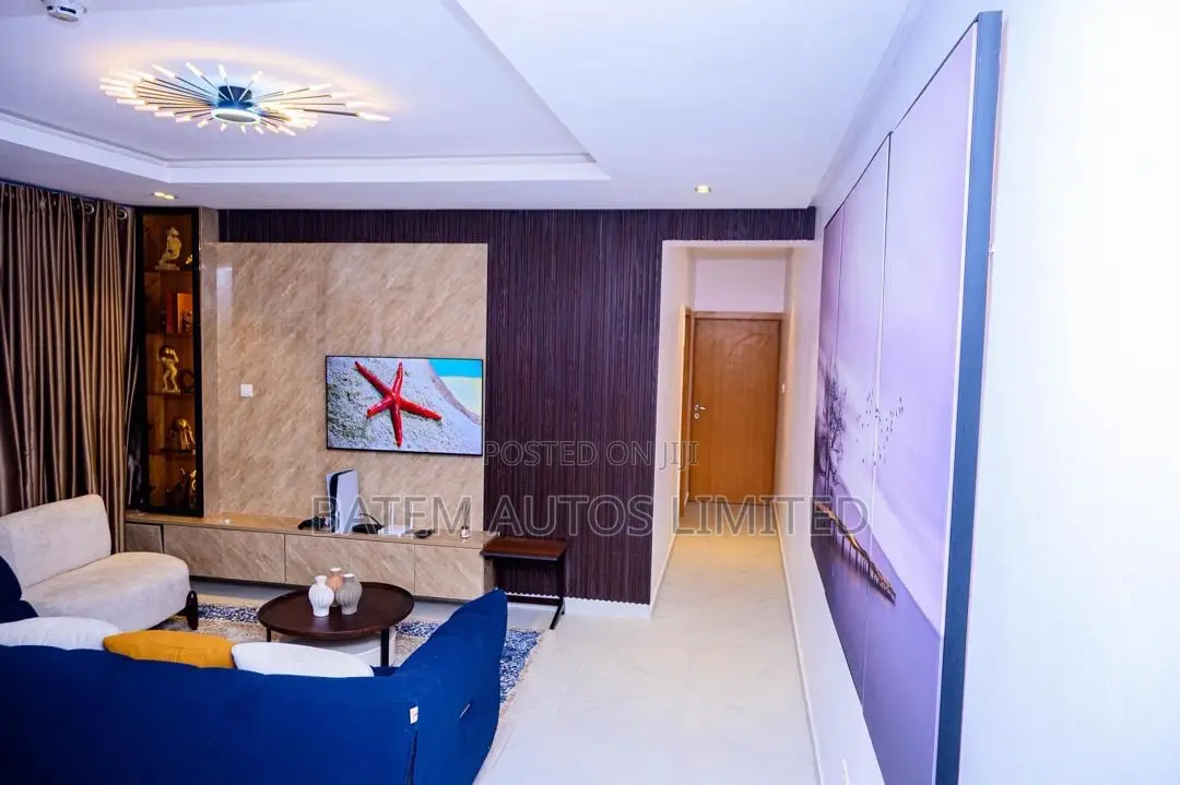 Luxury 2br in Ikeja | Pool, Gym, Ps5 | Near Airport Mall in Alausa