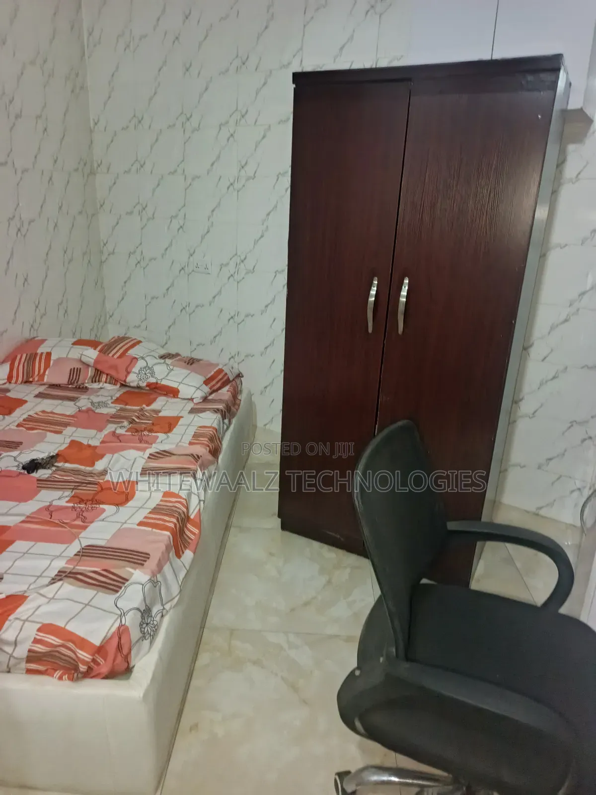 Self Contain Short Let Apartment in Phase 2 / Jikwoyi