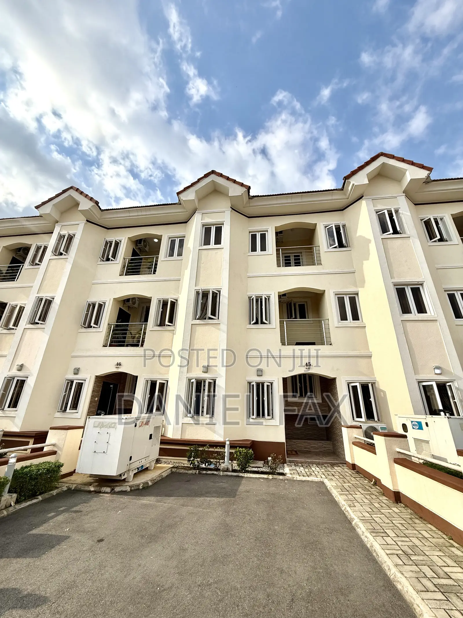 Luxury Classics 4 Bedroom Apartment in Life Camp