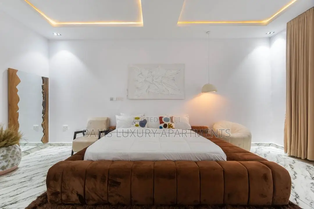 Affordable Four Bedrooms at the Island for Short Stay in Ikate