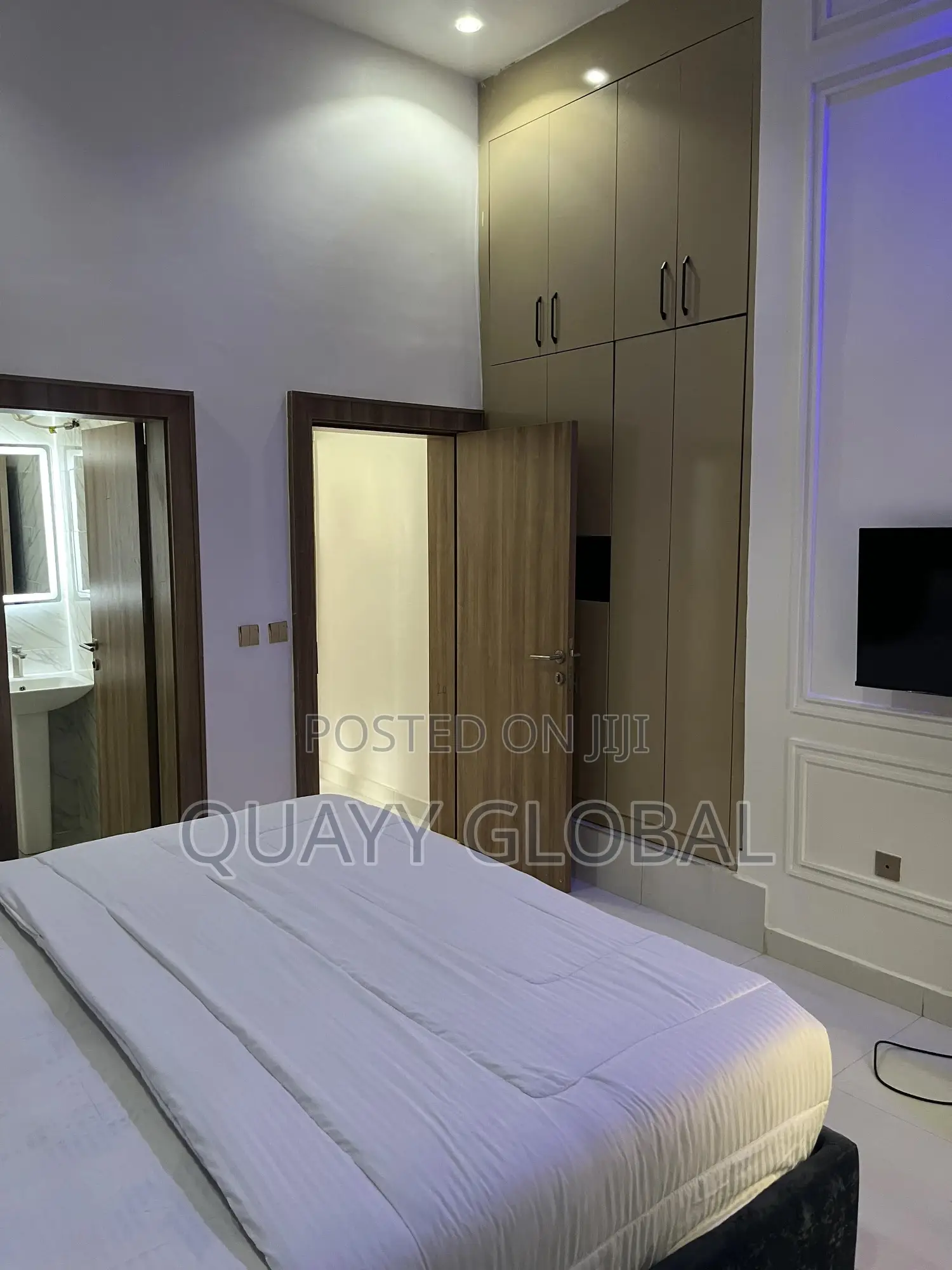 One Bedroom Apartment With 24/Light and Wifi in Gwarinpa