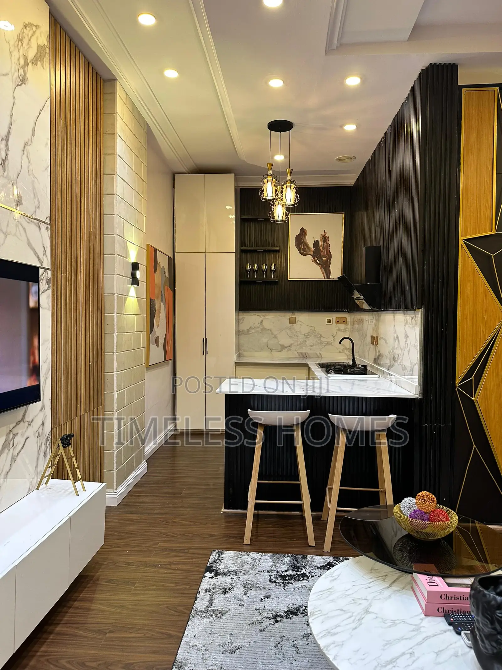 Luxury 1 Bedroom Apartment in Chevron