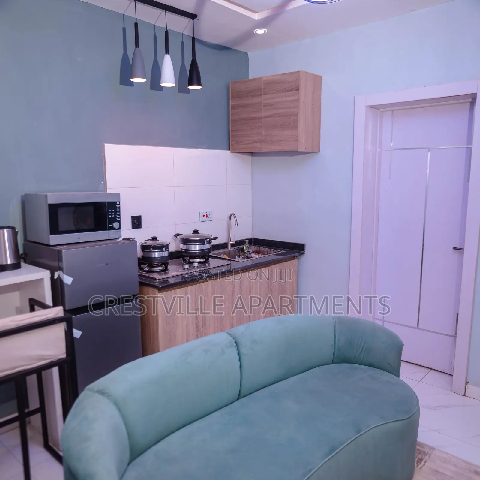 1 Bedroom With Open Plan Kitchen in Surulere in Itire