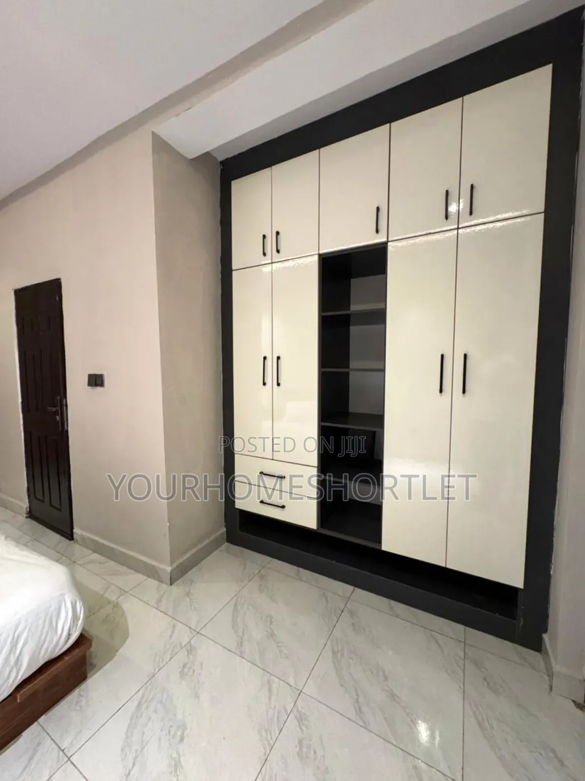 Beautiful 2 3 Bedroom Apartment +Ps5, Basketball Court Playground in Katampe (Main)