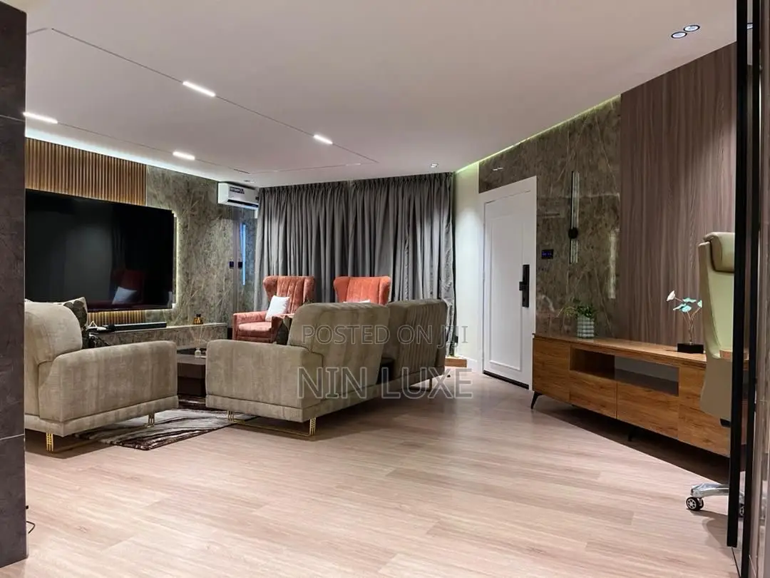 3bedroom Exquisite Luxury Apartment in Saka Tinubu
