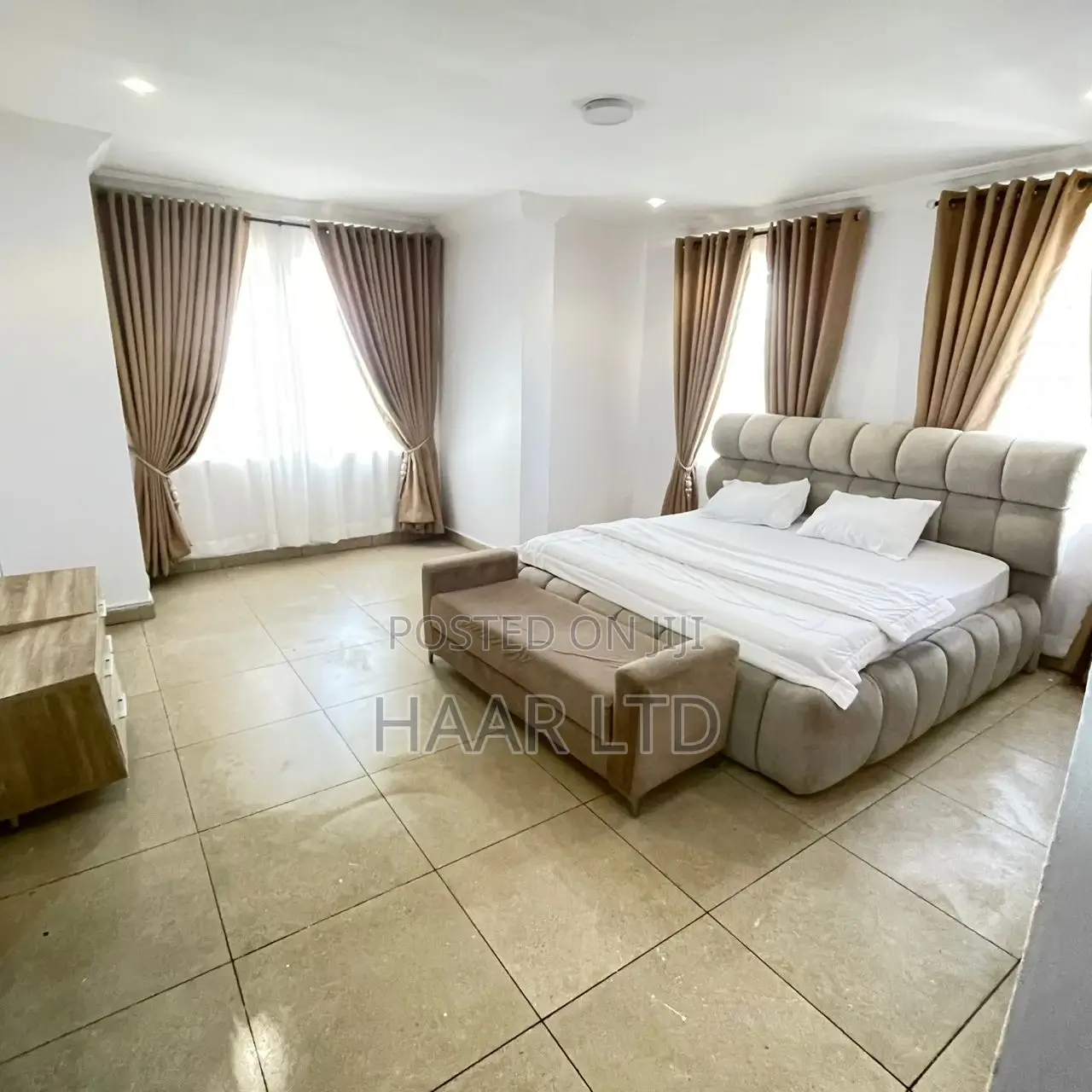Monthly Master Bedroom With 24hrs Power in Lekki Phase 2