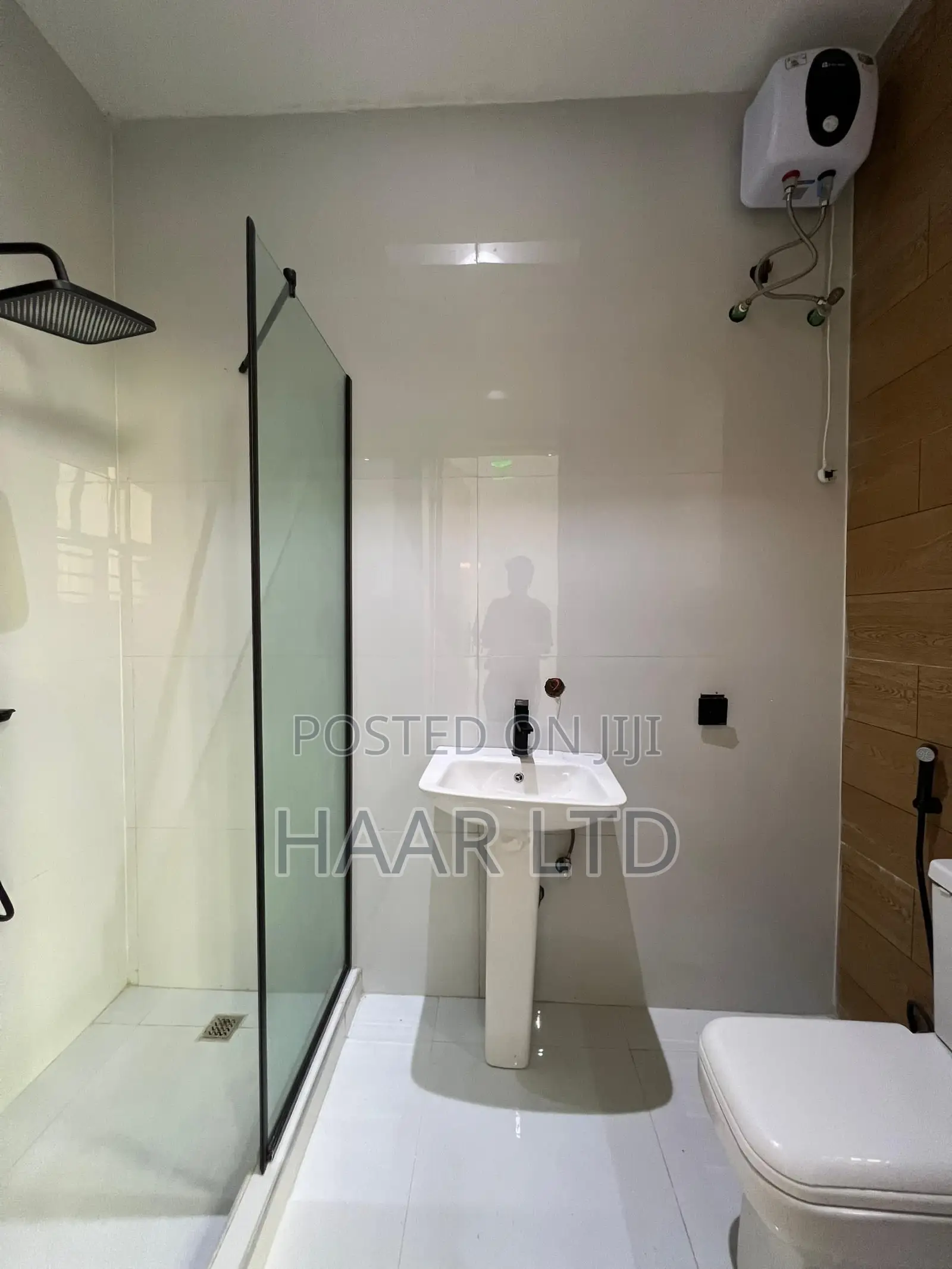 Fully Serviced 2 Bedroom Apartment in Osapa london