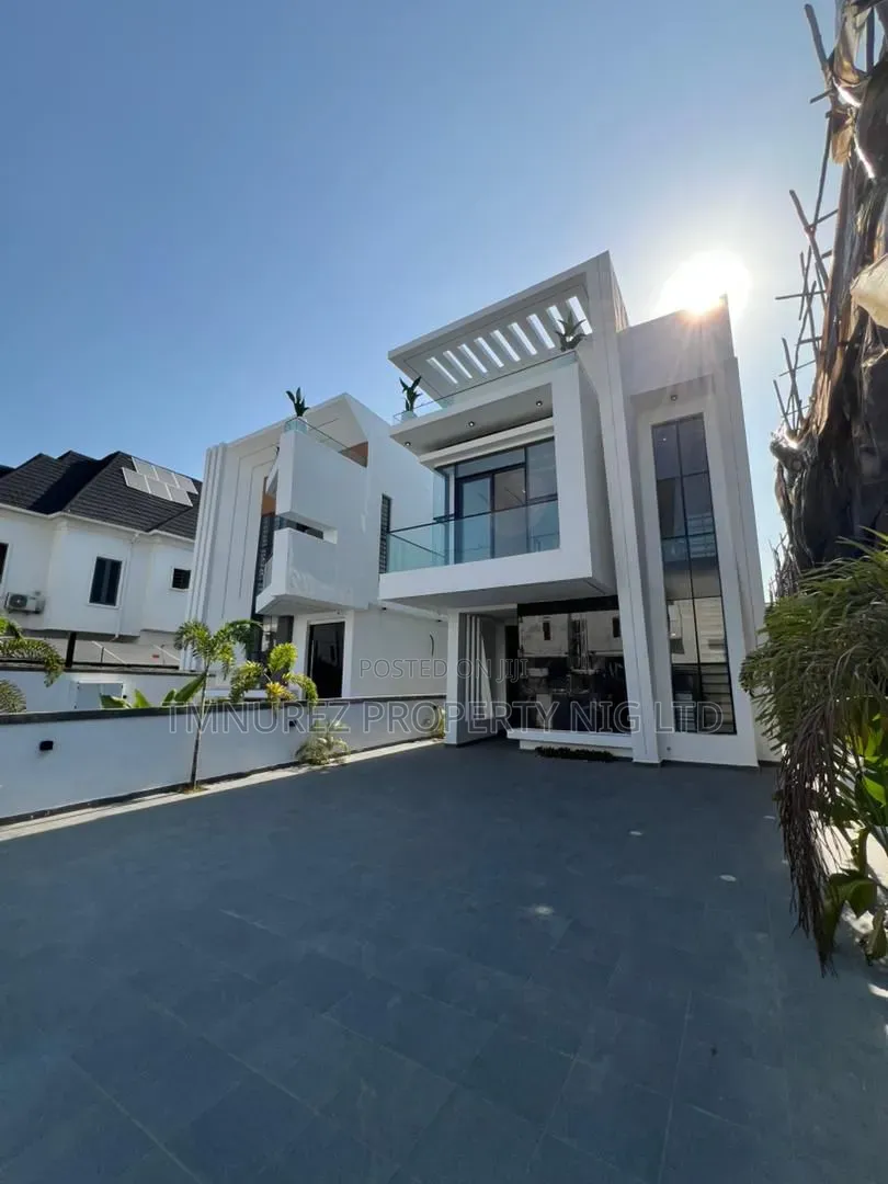 5bdrm Duplex in Ikota Estate for sale in Ikota