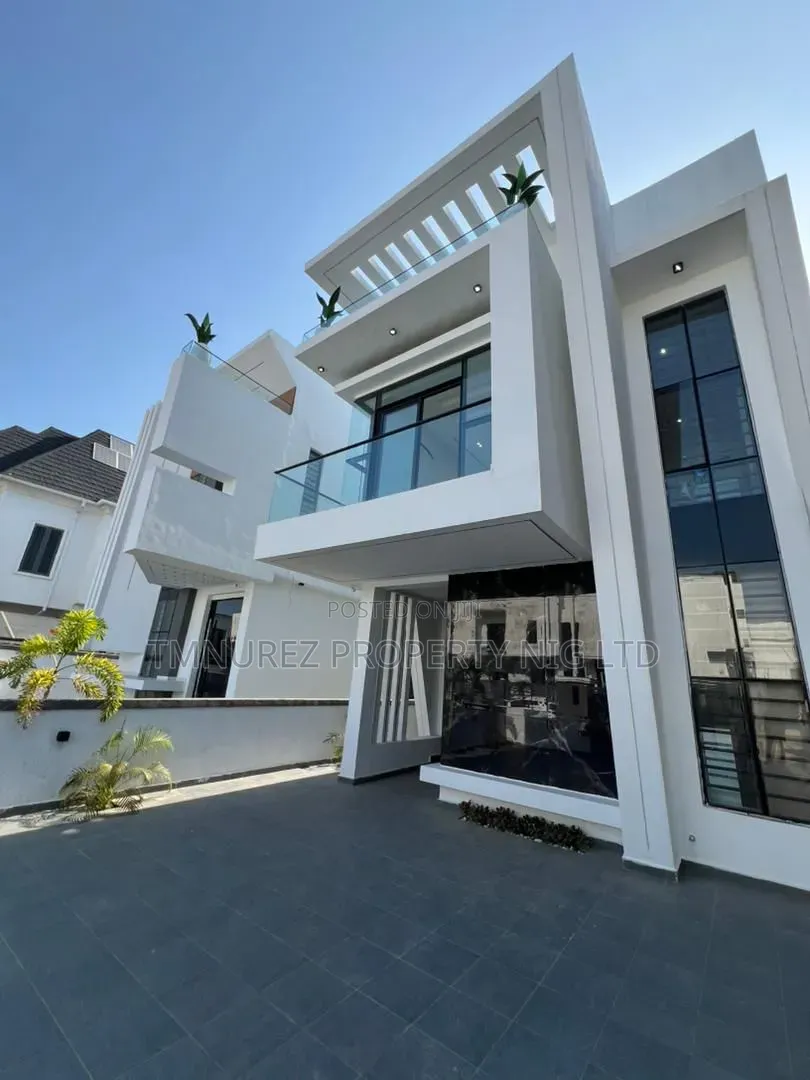 5bdrm Duplex in Ikota Estate for sale in Ikota