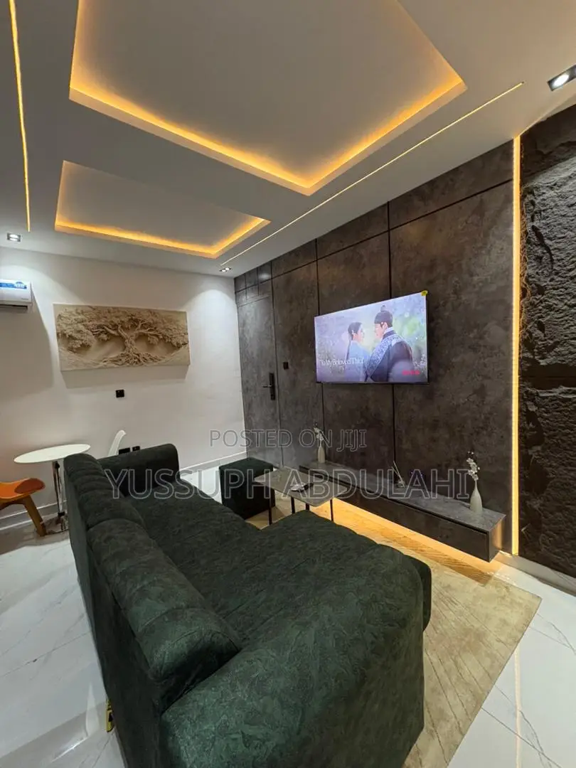 1 Bedroom Yaba in Alagomeji