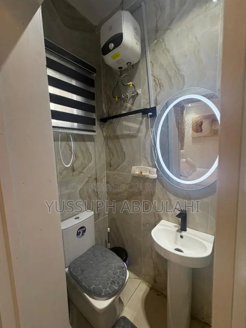 1 Bedroom Yaba in Alagomeji