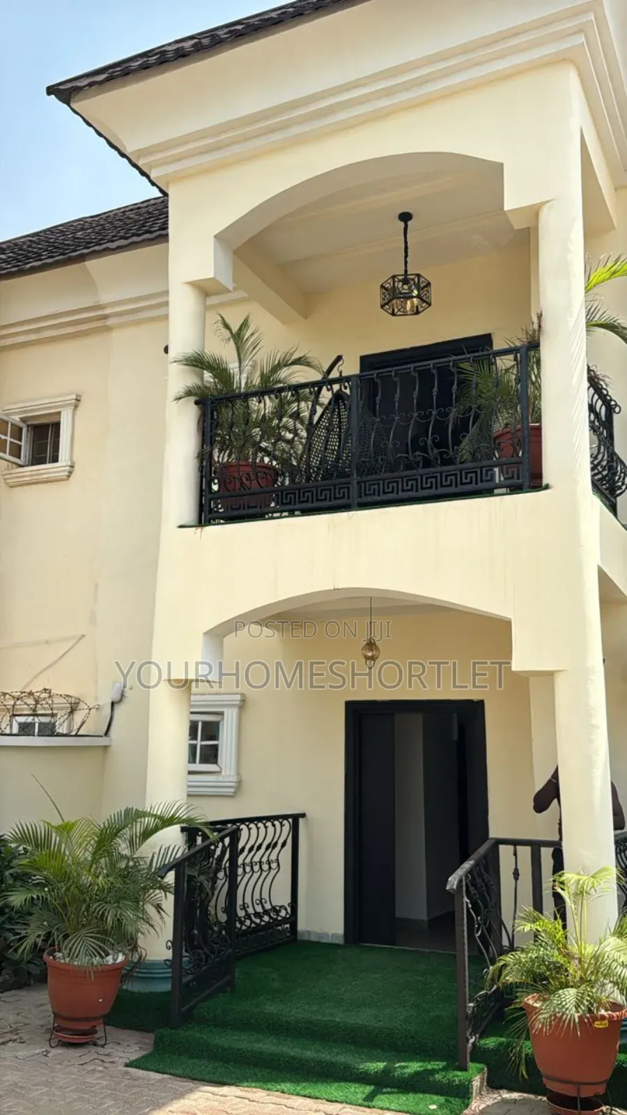 New 4/ 3 Luxury Bedroom Apartment That Allows Movie Shoot and Party in Life Camp