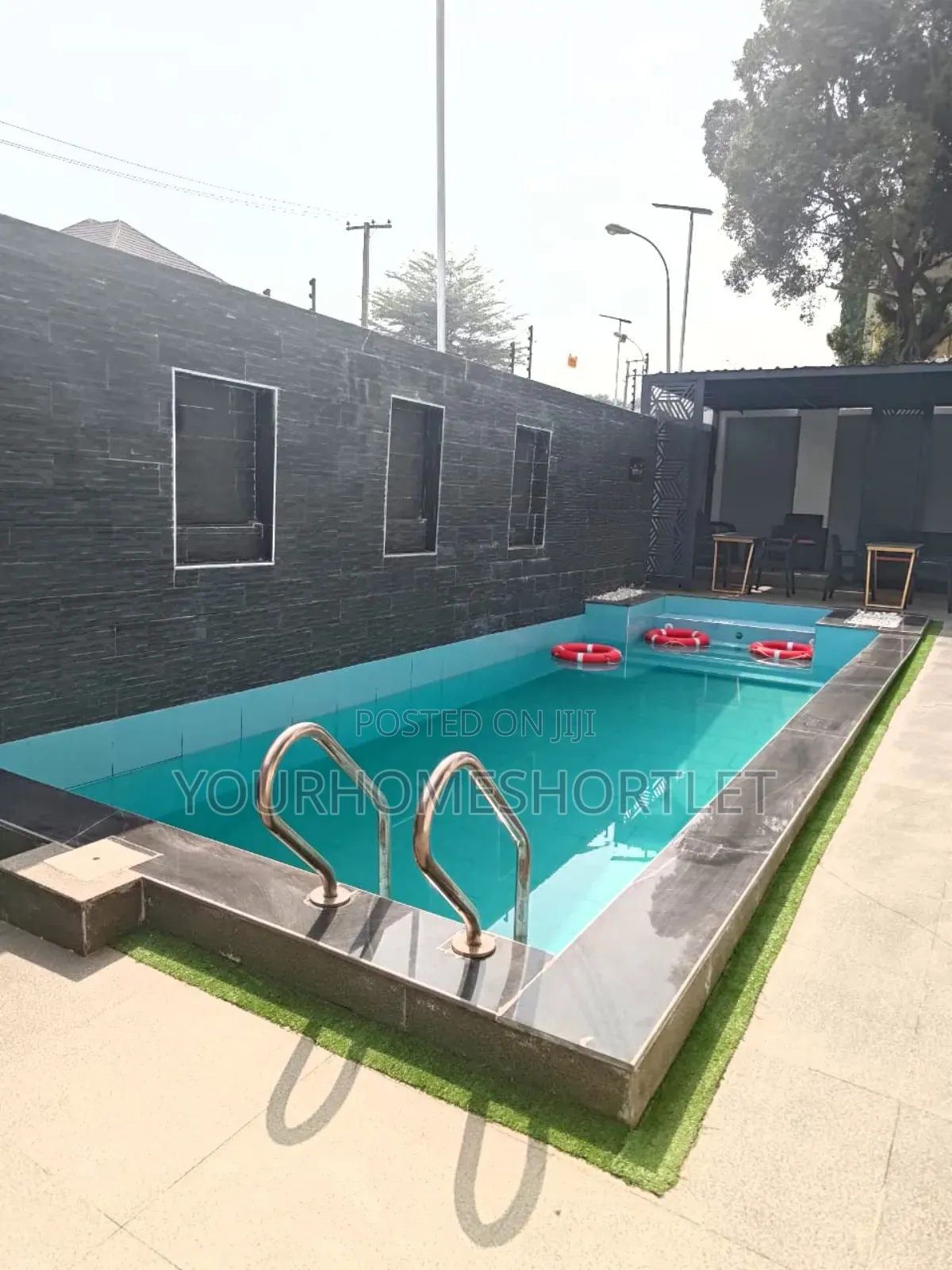 Brand New 3/2 Bedroom Fully Aesthetic Apartment With Swimming Pool in Zone 5 / Wuse