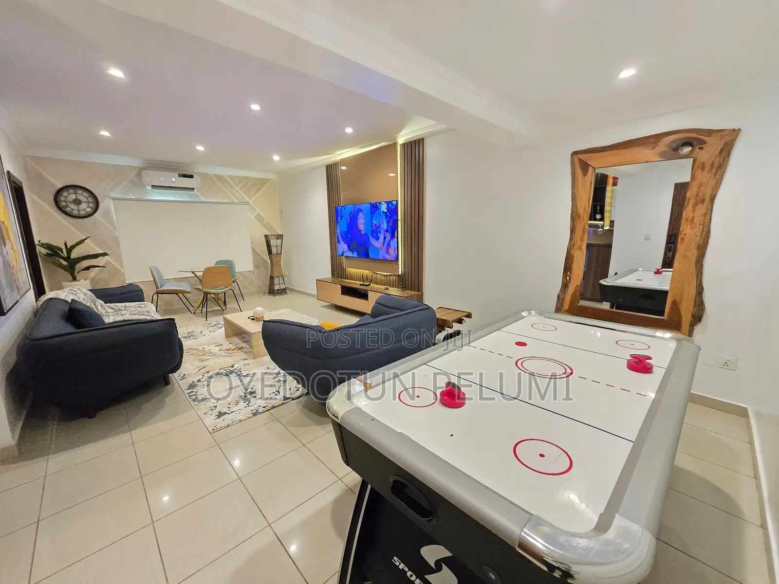 1 Bedroom Shortlet Apartment With Pool in Ikoyi
