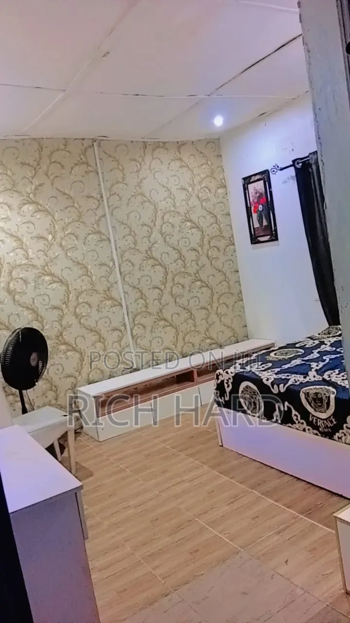 A Room by the Beach for Vacation and Stay in Ogombo