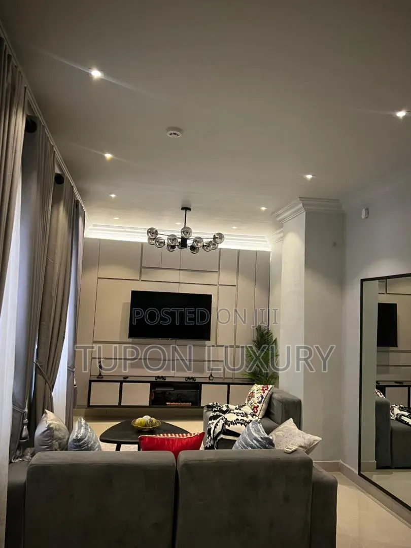 Luxury 1bedroom Apartment With Work Station and Ps4 in Victoria Island Extension