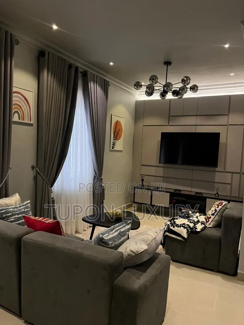 Luxury 1bedroom Apartment With Work Station and Ps4 in Victoria Island Extension