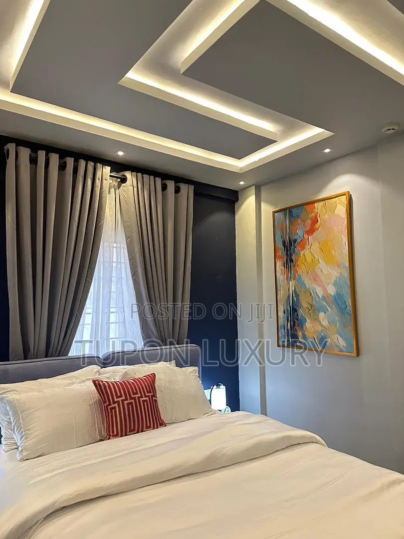 Luxury 1bedroom Apartment With Work Station and Ps4 in Victoria Island Extension