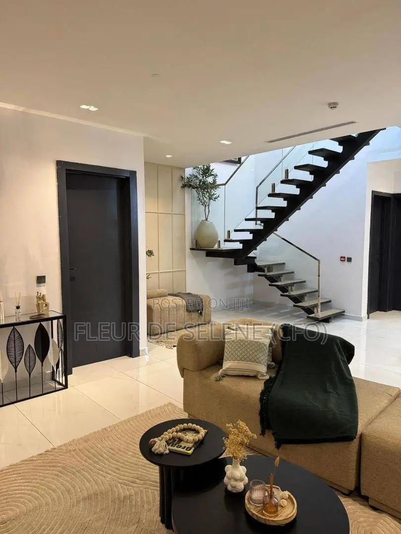 Luxurious 2 Bedroom Maisonette Apartment in Lekki Phase 1