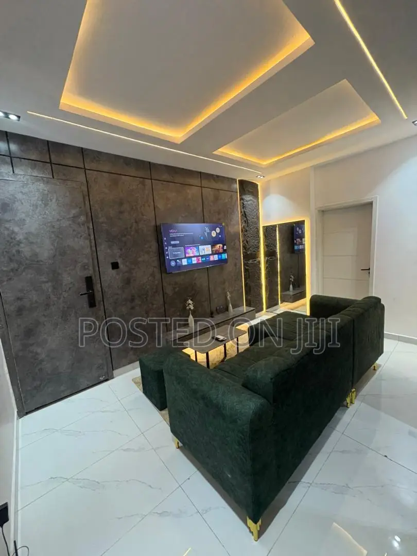 One Bed Cozy Apartment for Short-Stay in Yaba in Ebute Metta