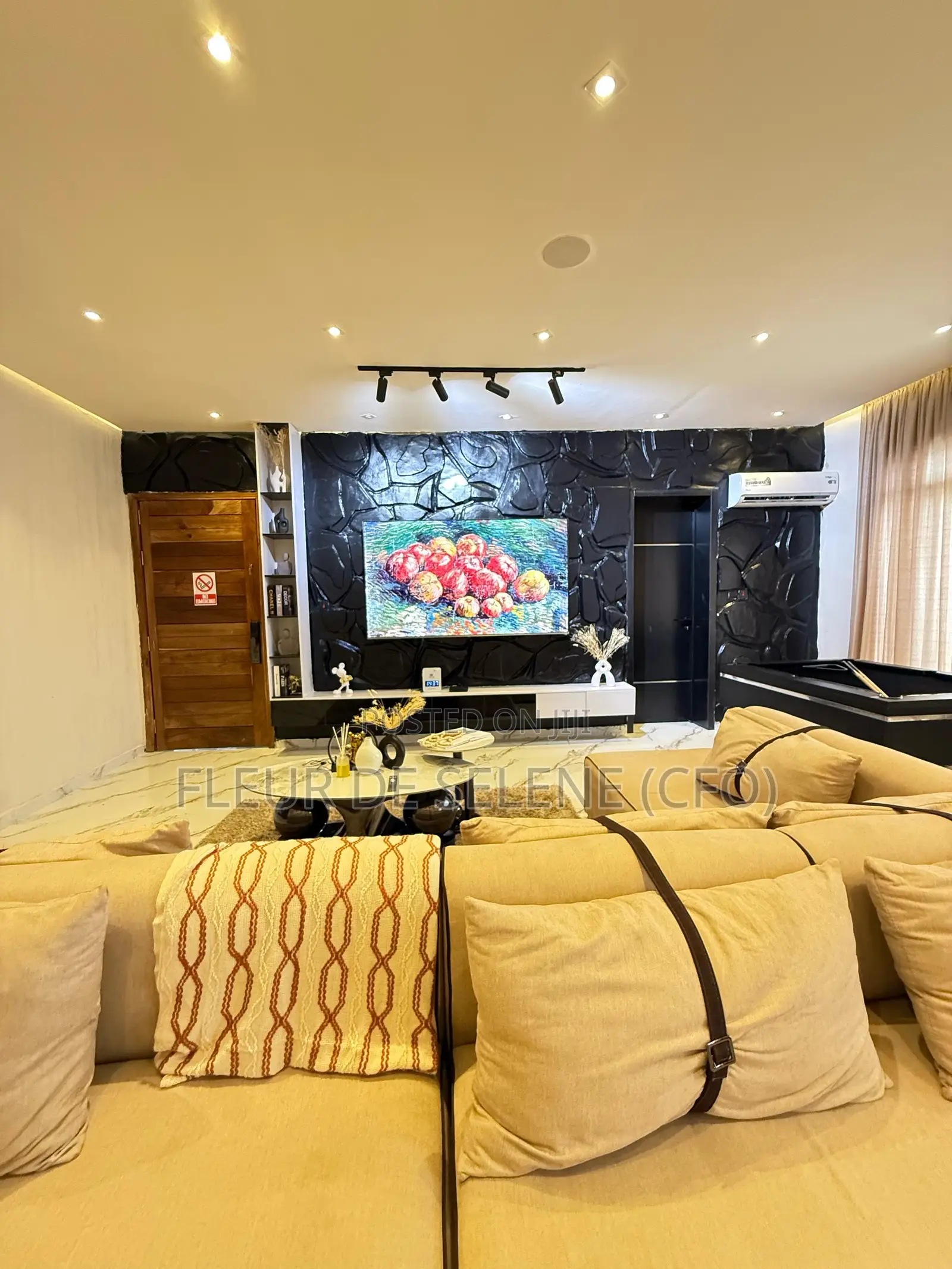 Luxurious 3 Bedroom Penthouse in Ikate