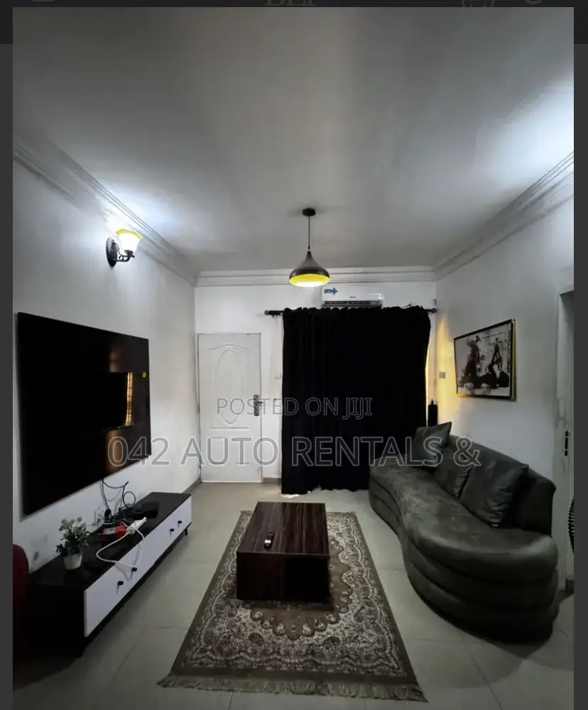 1 Bedroom Apartment in Wuye With a Balcony in Wuye