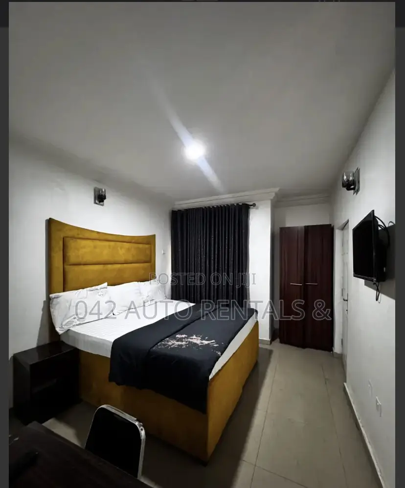 1 Bedroom Apartment in Wuye With a Balcony in Wuye