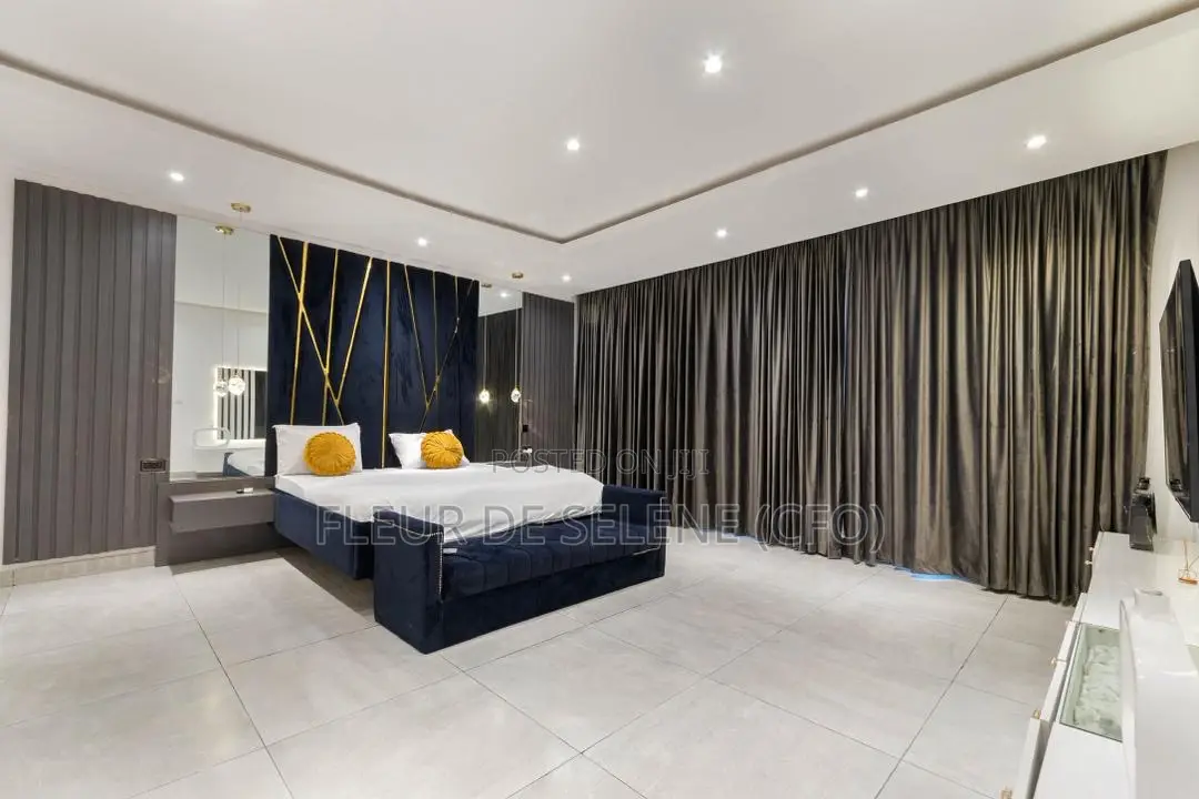 Luxurious Three Bedroom Duplex in Lekki Phase 1