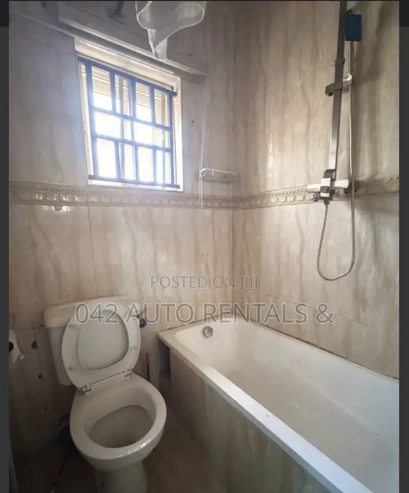 2 Bedroom Apartment With 24/7 A.C in Wuse 2 Around Furniture House in Wuse 2
