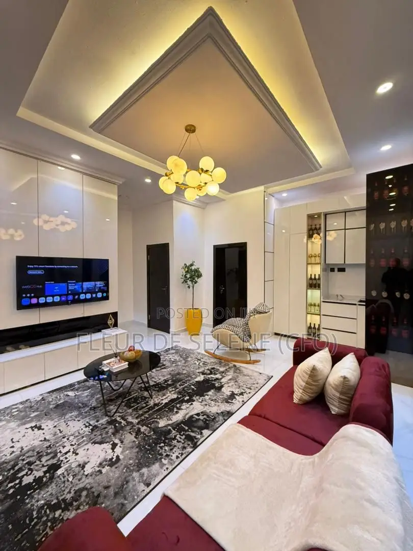 Soft One Bedroom Apartment in Osapa london