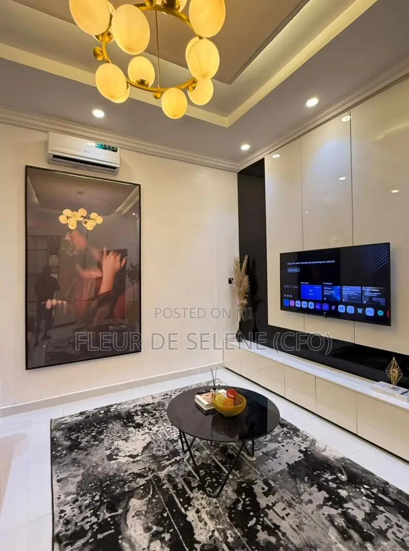 Soft One Bedroom Apartment in Osapa london