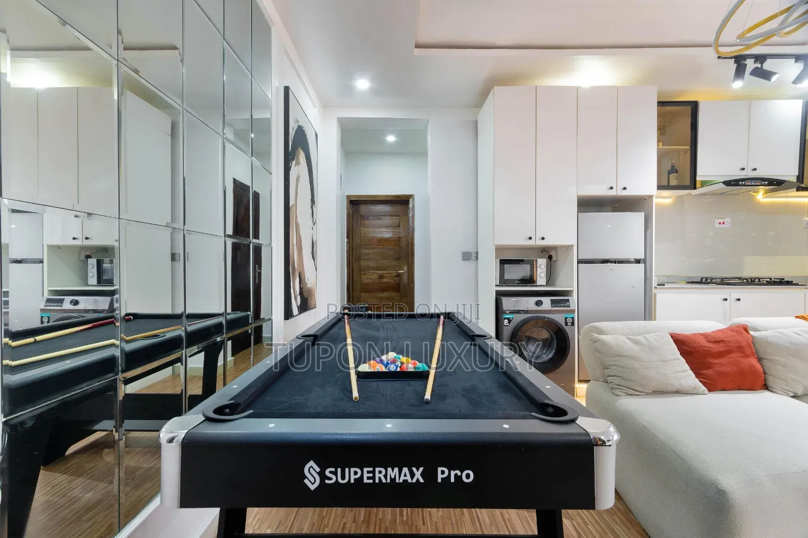 One Bedroom Apartment With Snooker in Ikate