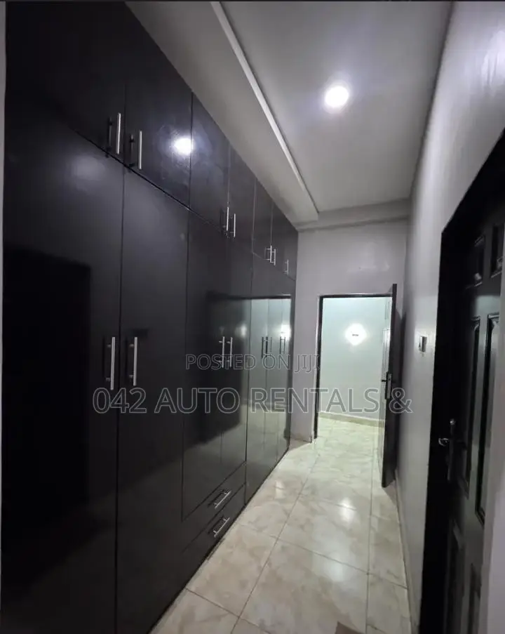 3 Bedroom Apartment in Wuye With Ps 5 *4 in Wuye