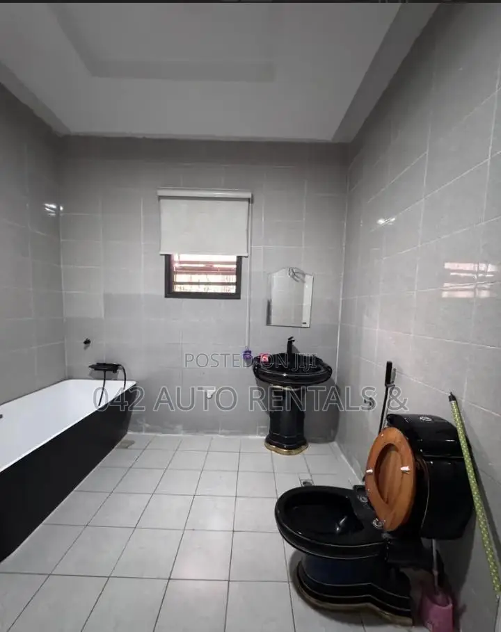 3 Bedroom Apartment in Wuye With Ps 5 *4 in Wuye