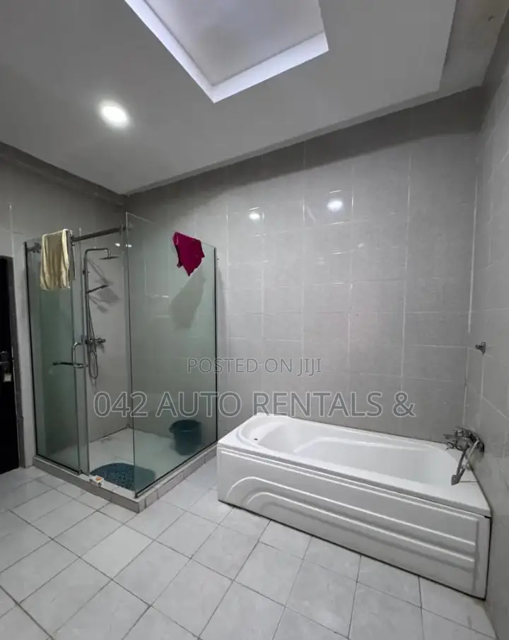 3 Bedroom Apartment in Wuye With Ps 5 *2 in Wuye