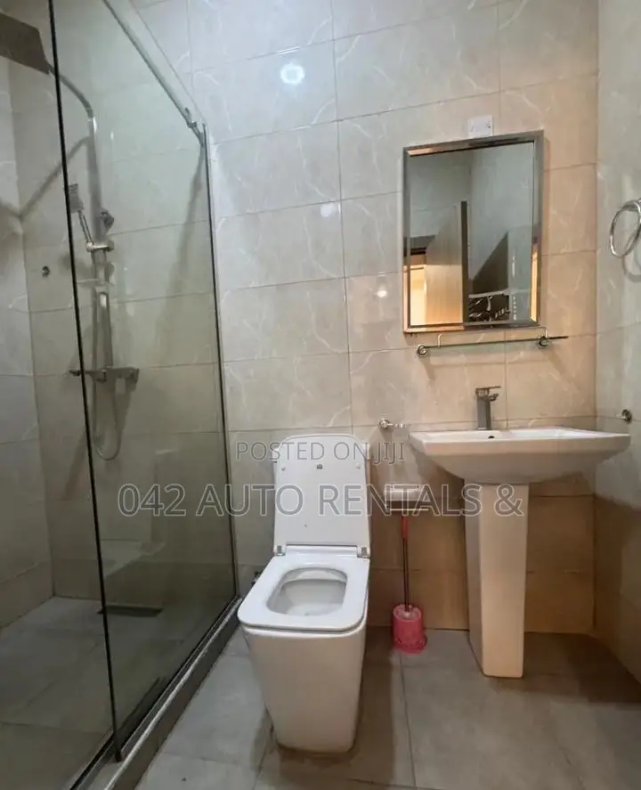 3 Bedroom Apartment in Jahi With Ps5 in Jahi