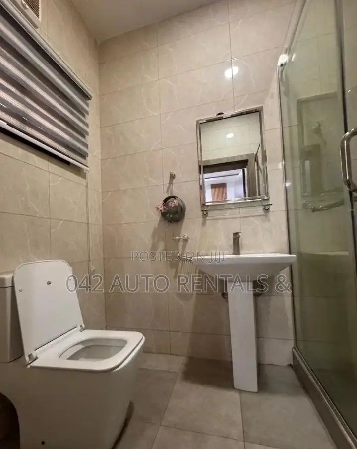 3 Bedroom Apartment in Jahi With Ps5 in Jahi
