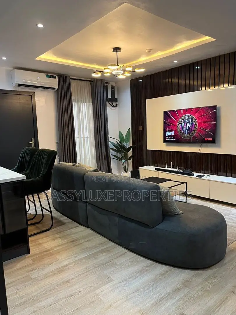 Luxe 2 Bedroom Penthouse With Pool,Gym in Ikate