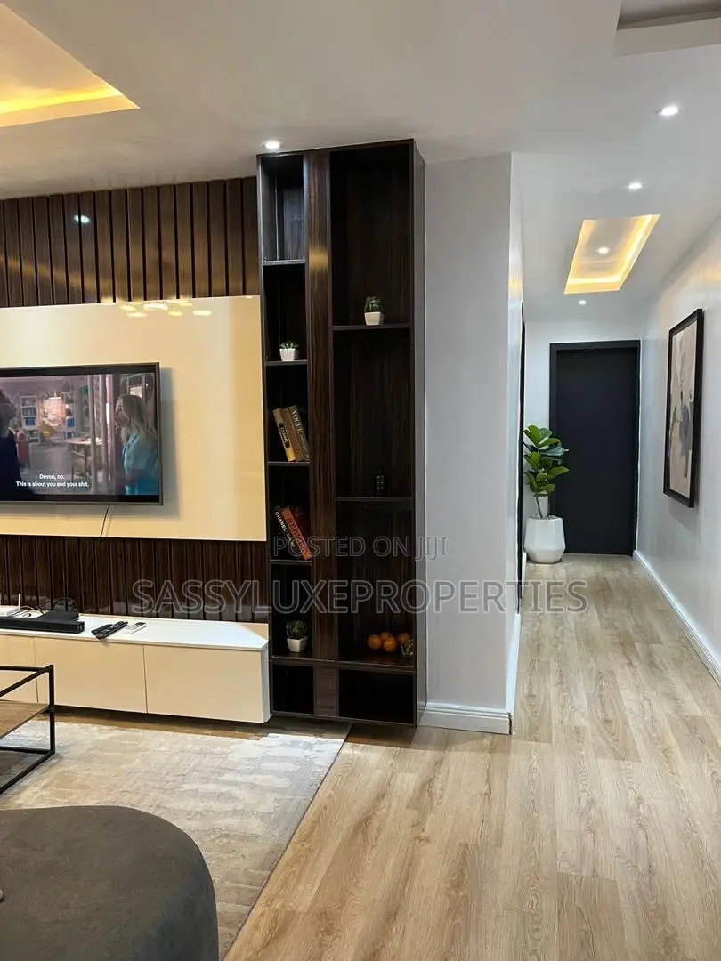 Luxe 2 Bedroom Penthouse With Pool,Gym in Ikate
