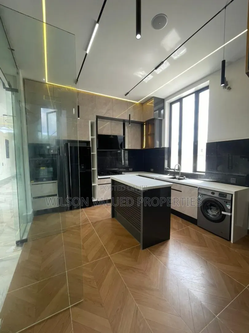 5bdrm Mansion in Wvp Homes 🏡, Lekki Phase 1 for sale in Lekki Phase 1