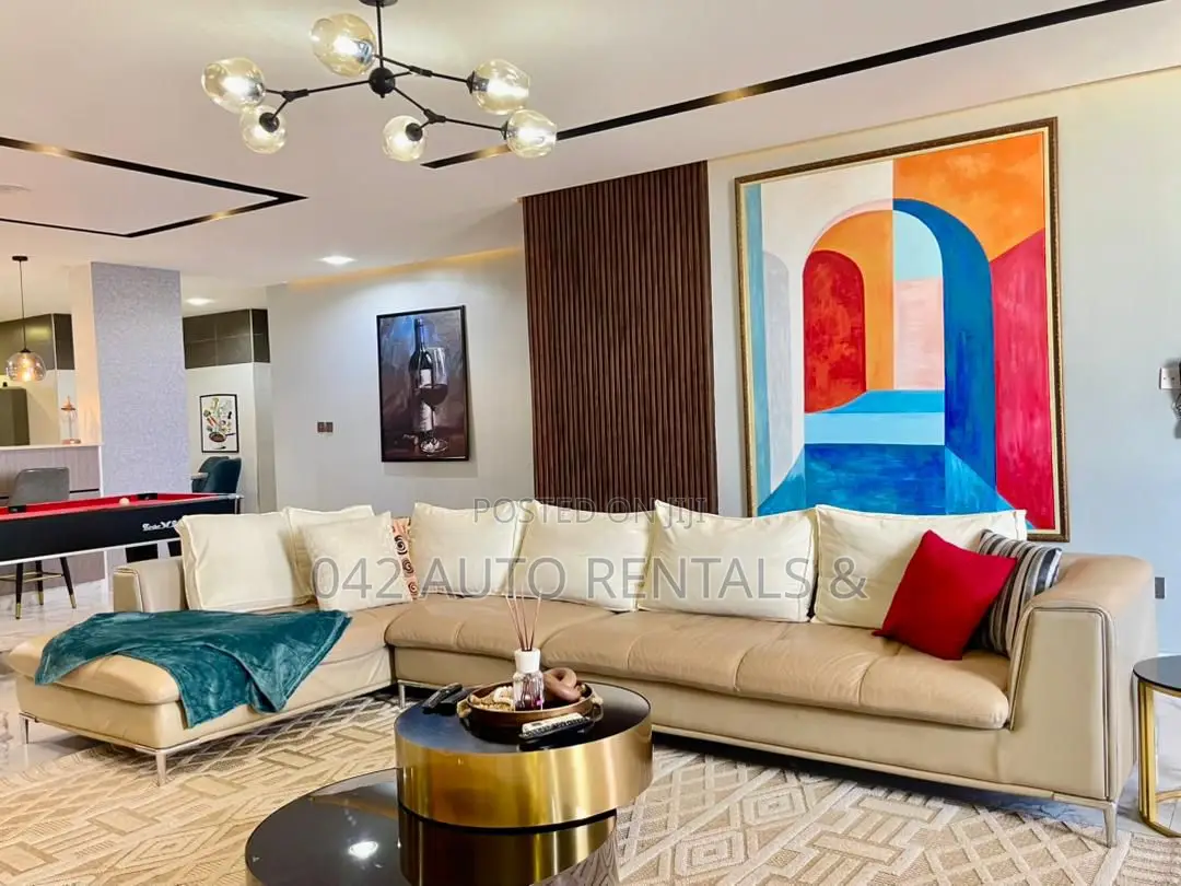 Furnished 3bdrm Apartment in Lekki Phase 1 in Lekki Phase 1