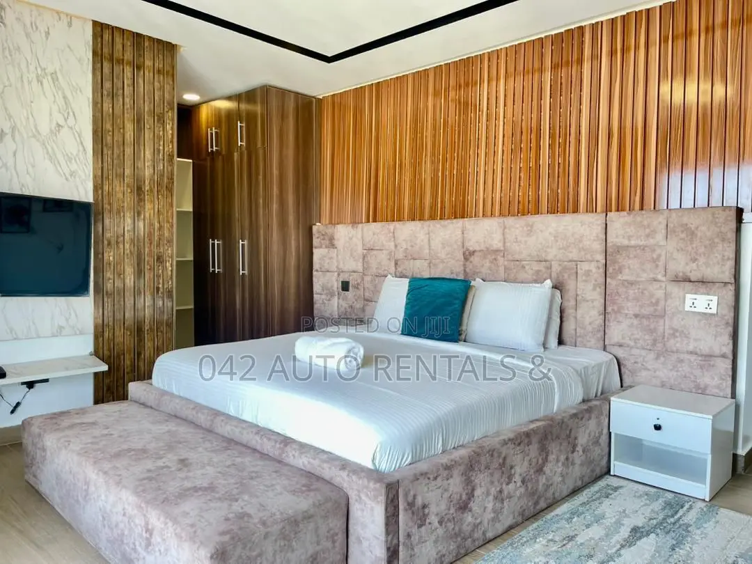 Furnished 3bdrm Apartment in Lekki Phase 1 in Lekki Phase 1
