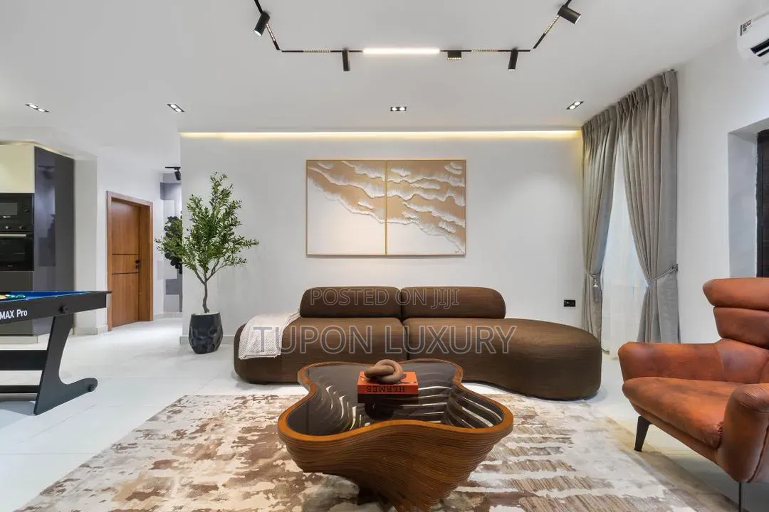 Luxury 2bedroom Apartment With Snooker, Pool and Ps5 in Lekki Phase 1