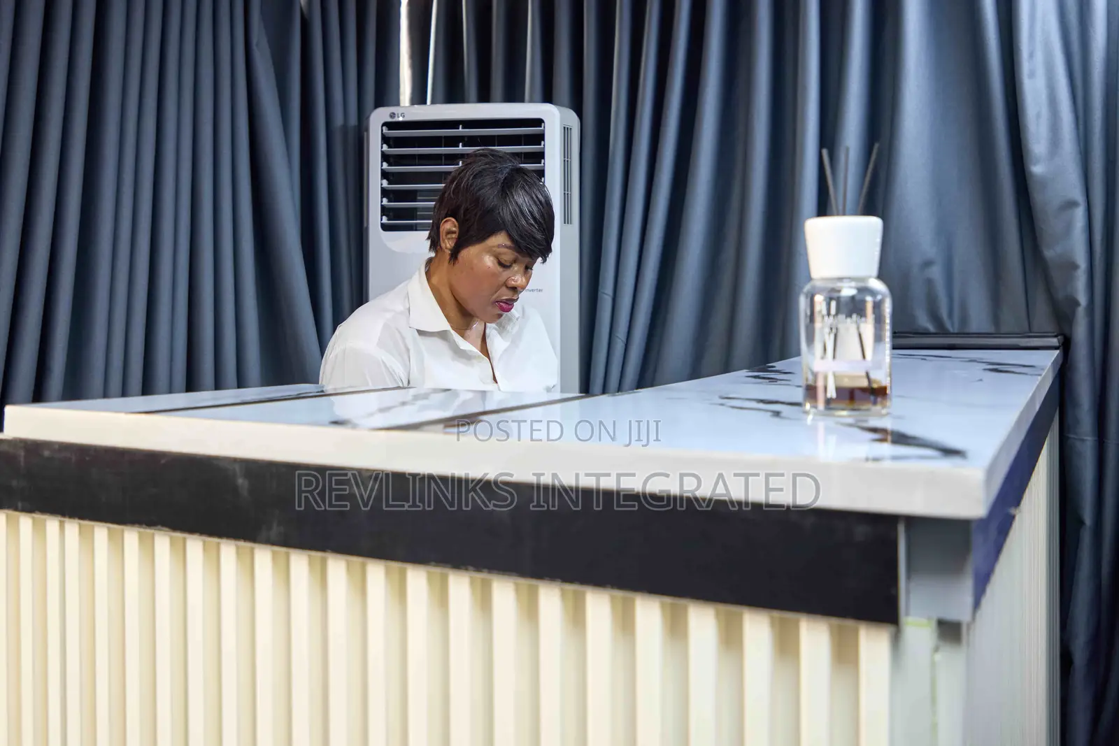 Cozy Private Lounge in Gra in Ikeja GRA