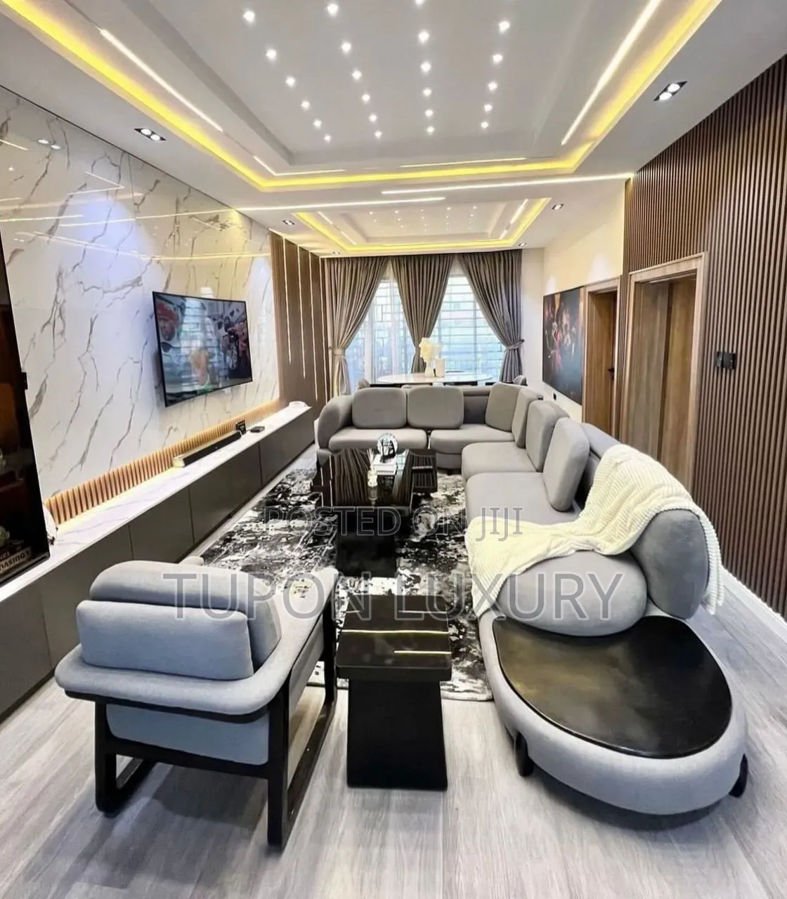 Luxury 2/3 Bedroom Apartment / in Jahi