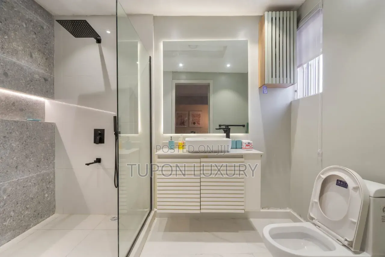 Beautiful, Luxury , Secured, Spacious Studio Apartment With Gym in Lekki Phase 1