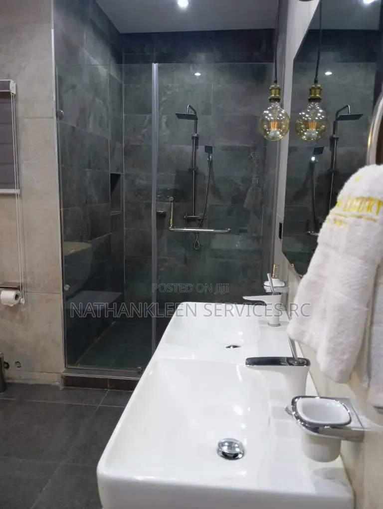 Bach Pad Two Bedroom Luxury Apartment in Jahi